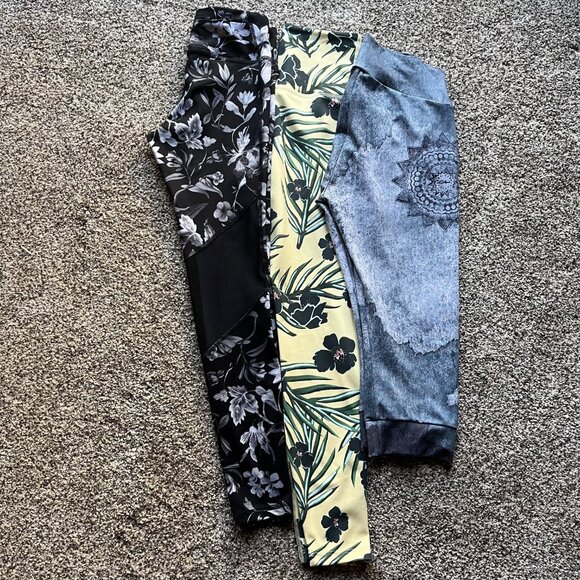 Legging Bundle, Beyond Yoga S, Old Navy Active XS, Chilpaz SM - Picture 3 of 3